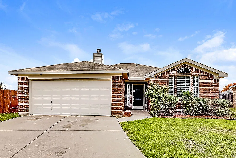 3 bed, 2.0 bath, 1390 sqft, $1,980 — Photo 1