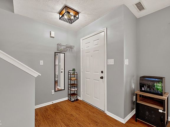 4th image of 1080 Liberty Dr