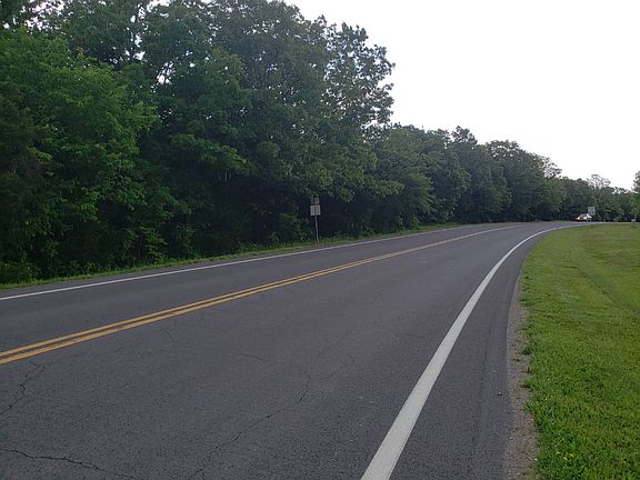 2nd image of 226 W Highway 8