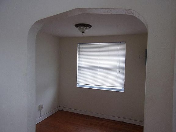 4th image of 1527 5th St N APT A4