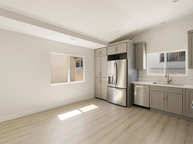 1207 N Kingsley Dr #1207 — Photo 7