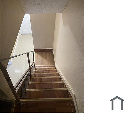 4th image of 5981 NW 24th Pl
