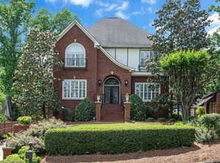 536 Durham Dr, Homewood, AL 35209