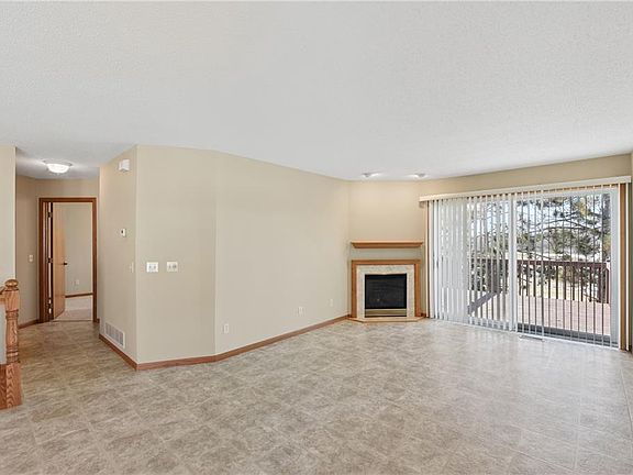 4th image of 1102 Highpoint Court #30A