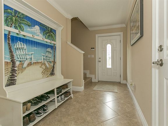 2nd image of 107 17th Ave S #A
