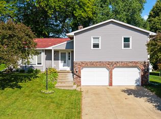 3622 Rolling Hill Dr, Middleton, WI 53562