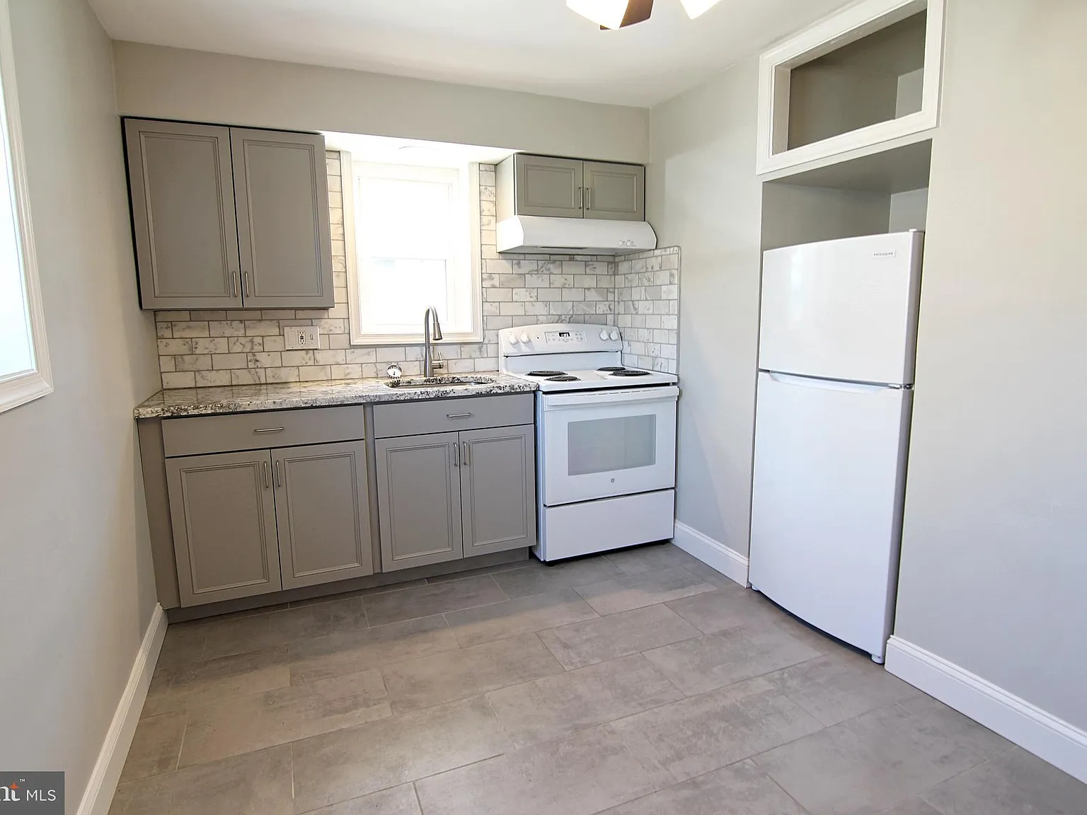 1 bed, 700 sqft, $1,400 — Photo 4