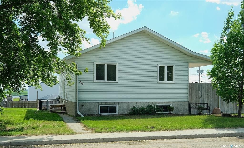 304 2nd AVENUE E, Biggar, SK S0K 0M0 MLS SK932705 Zillow
