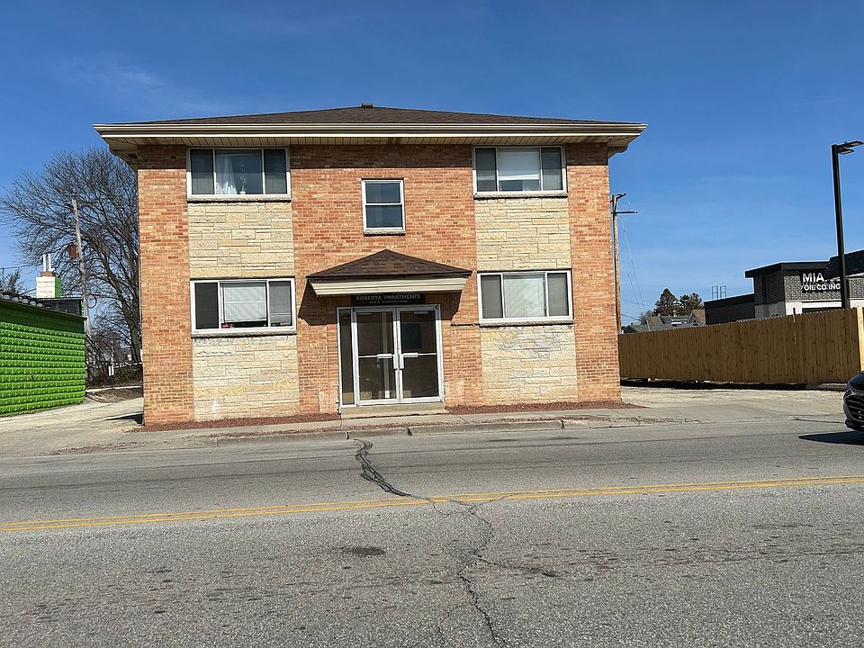 1st image of 8420 W Greenfield Ave #12