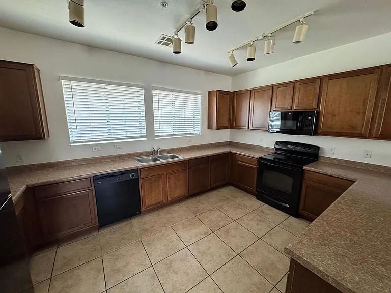 240 W Juniper Ave #1032 — Photo 8
