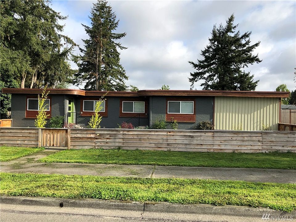 1st image of 415 417 E 84th St