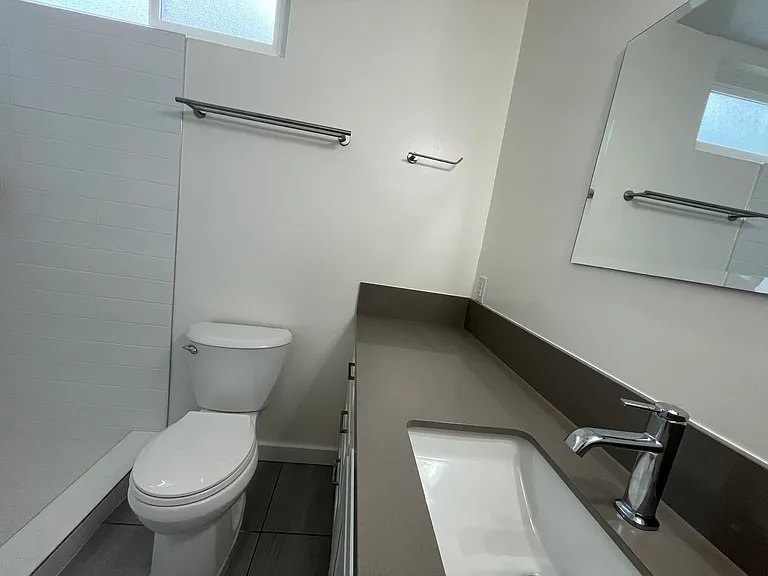 3762 Canfield Ave — Photo 5