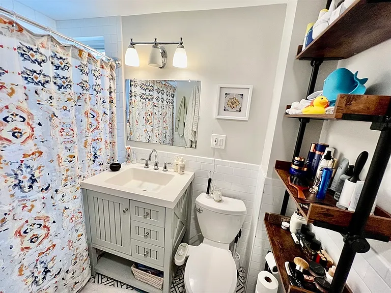 61 Wenham St #2 — Photo 15