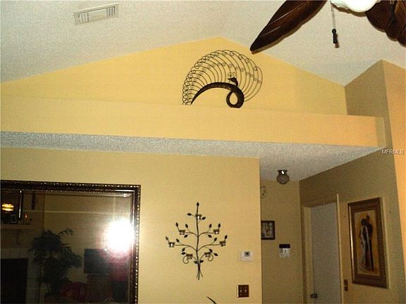 4th image of 2721 Foxwood Ct
