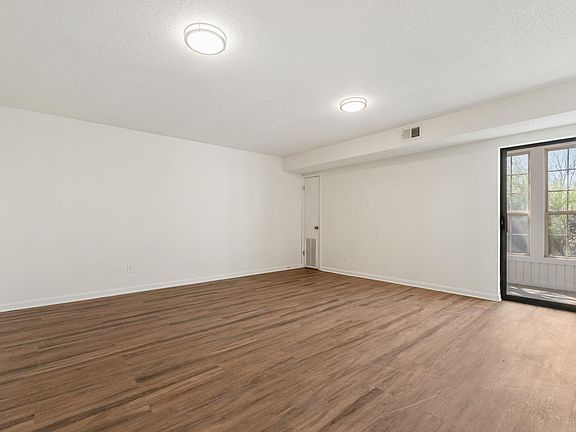 5th image of 723 Mountain Springs Rd