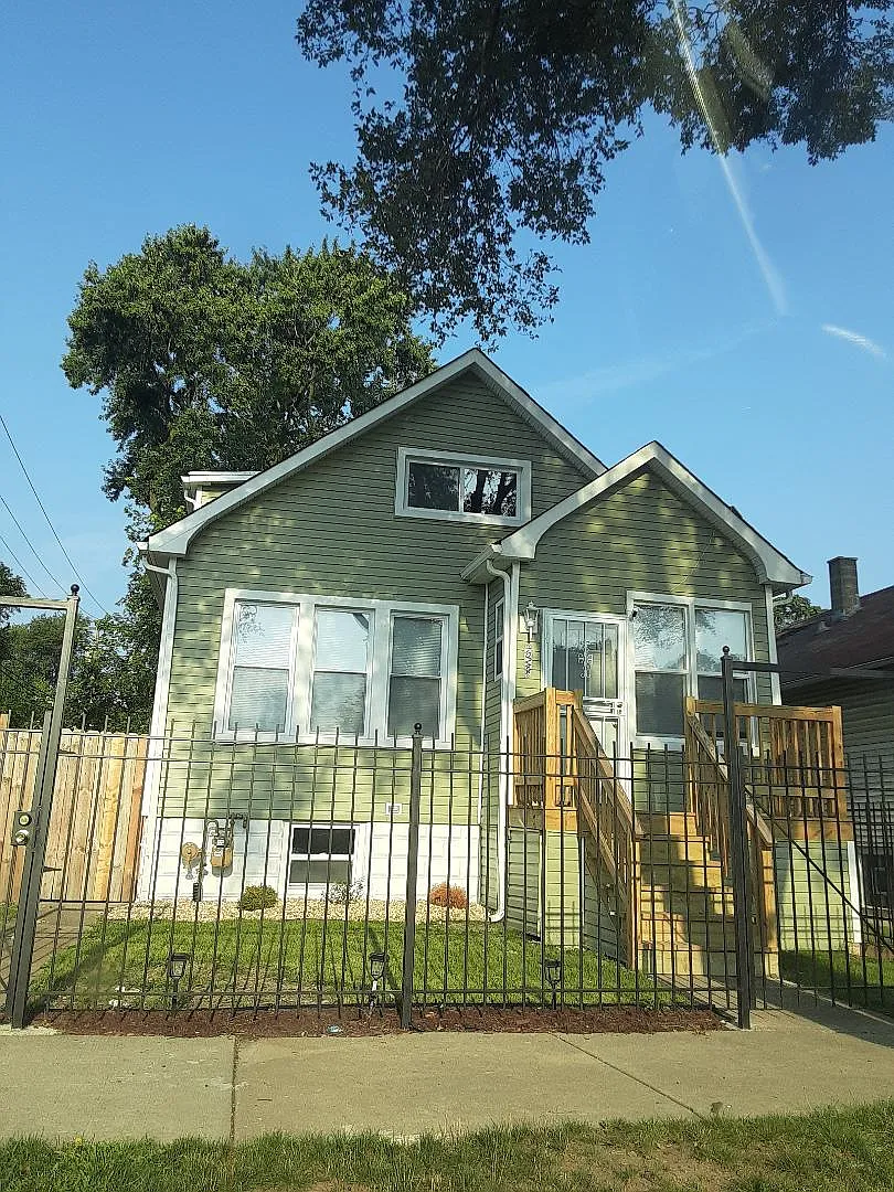 10244 S Perry Ave photo 1