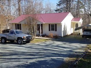 1121 Brookdale Dr, Asheboro, NC 27205