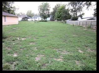 903 N Rubey St, Macon, MO 63552