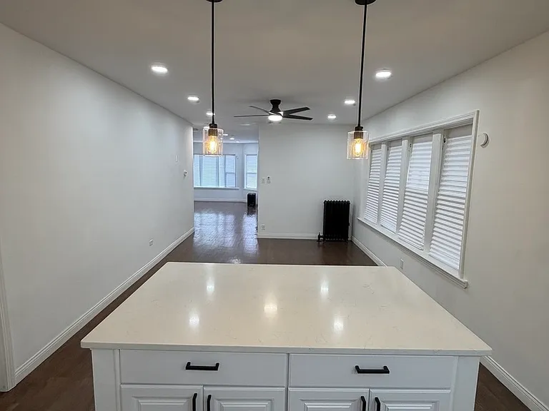 8040 S Rhodes Ave #1 — Photo 5