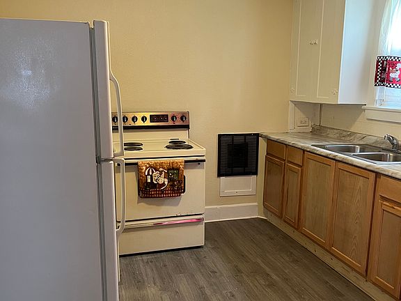 4th image of 479 N Oakland Ave #2