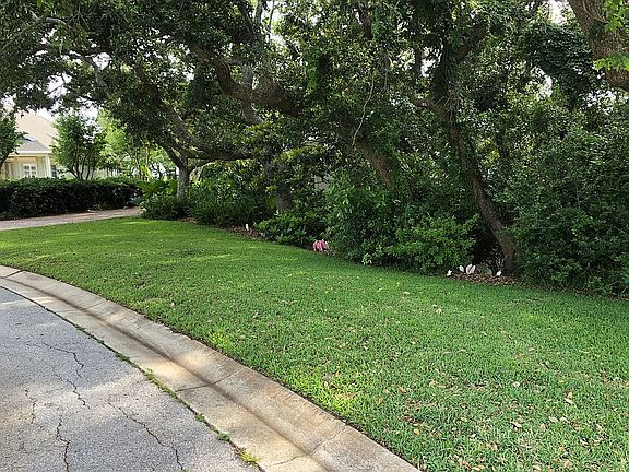 4th image of 313 Ebb Tide Ct