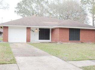 1704 Chilton Dr, Baytown, TX 77520