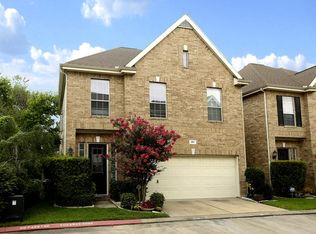 3210 W Park At Beverly Hls, Houston, TX 77057