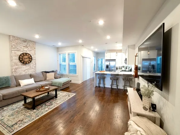 65 Border St #4, Boston, MA 02128