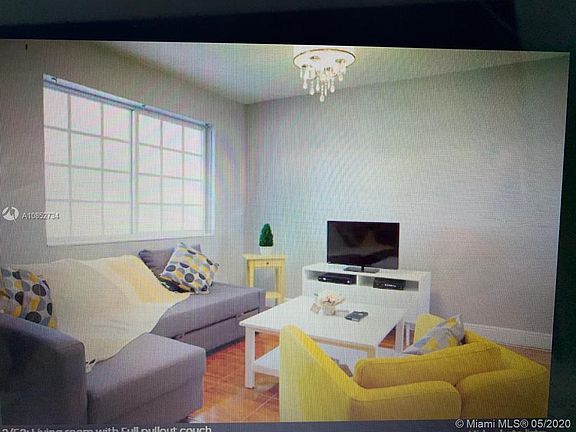 2nd image of 35 NE 42nd St #1