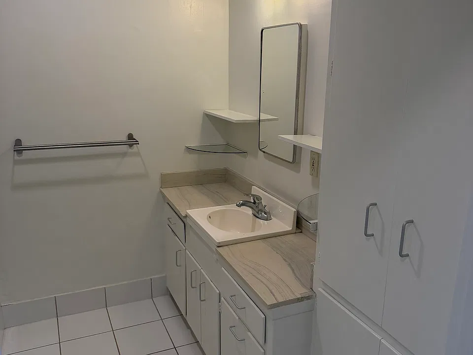 11661 Texas Ave #5