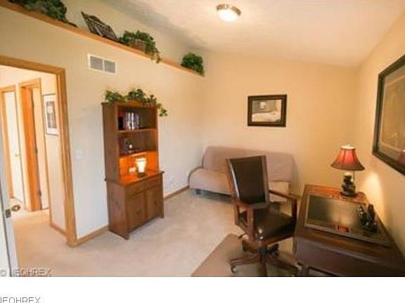 5th image of 616 Birch Hill Dr