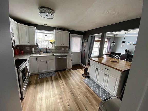 4th image of 205 Northglen Ct