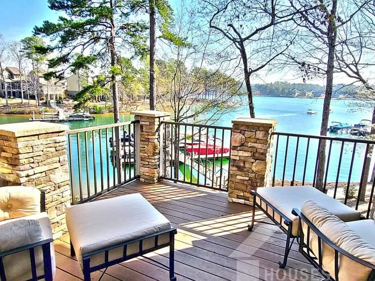 323 Blue Water Way — Photo 19