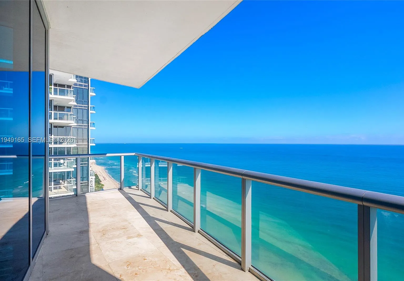 Jade Beach Condo — Photo 3