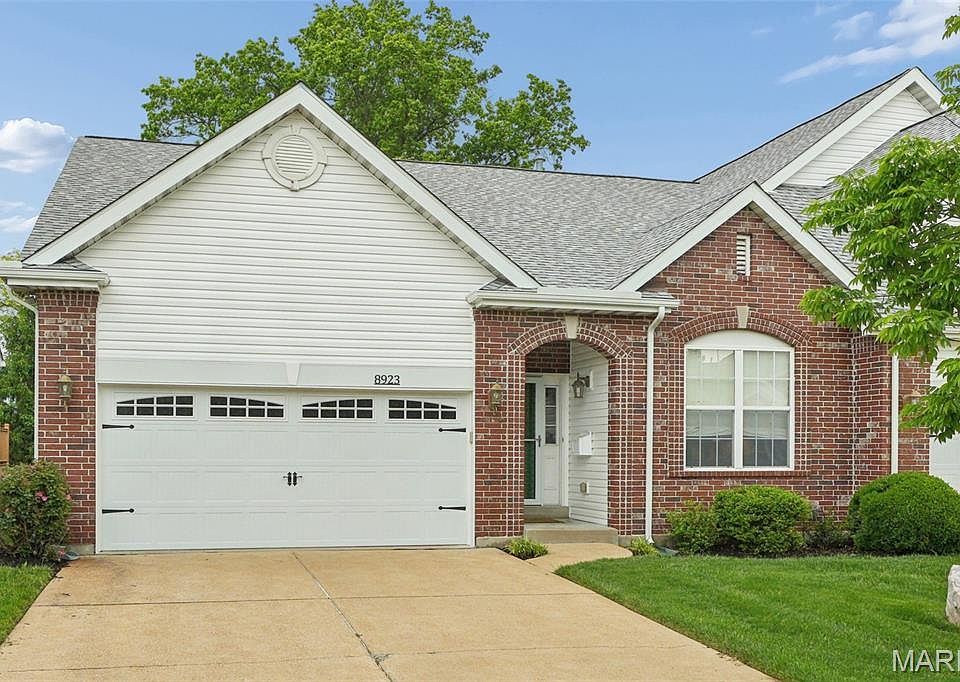 1st image of 8923 Hilltop Manor Dr