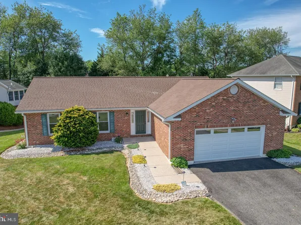 1 Tara Ct, Bear, DE 19701