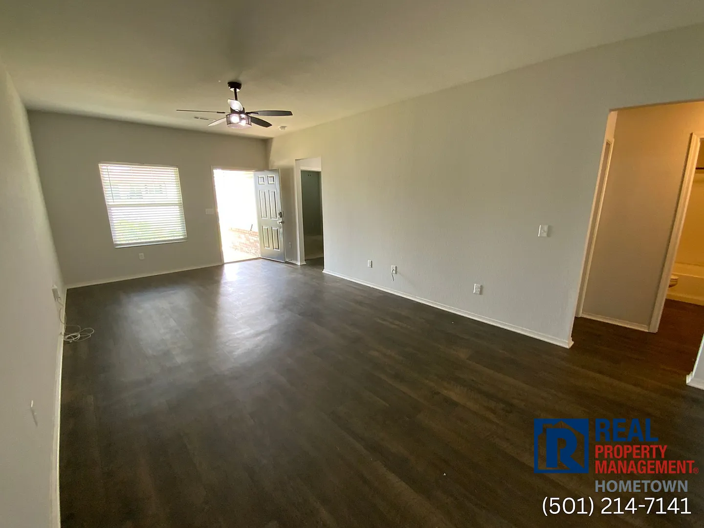 Beautiful 4-Bedroom Home in Bauxite with Spacious Backyard — Photo 2