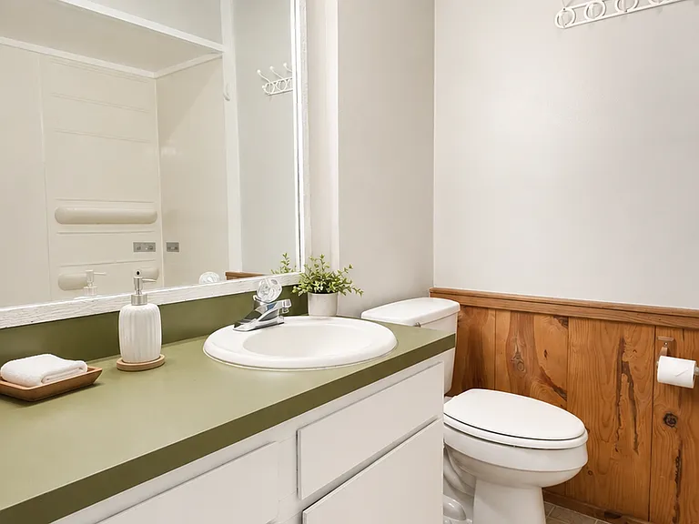 209 Hawaii St #203 — Photo 6