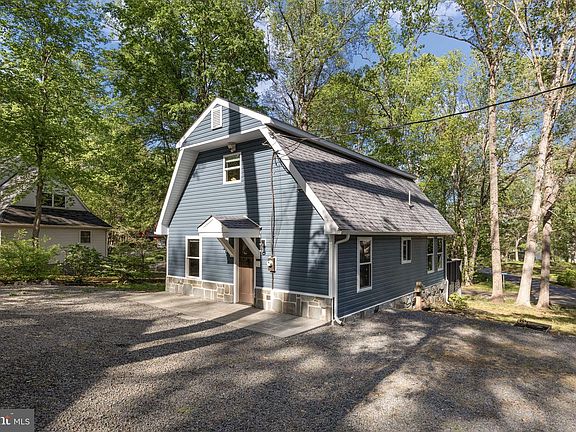 3rd image of 151 Harrison Cir