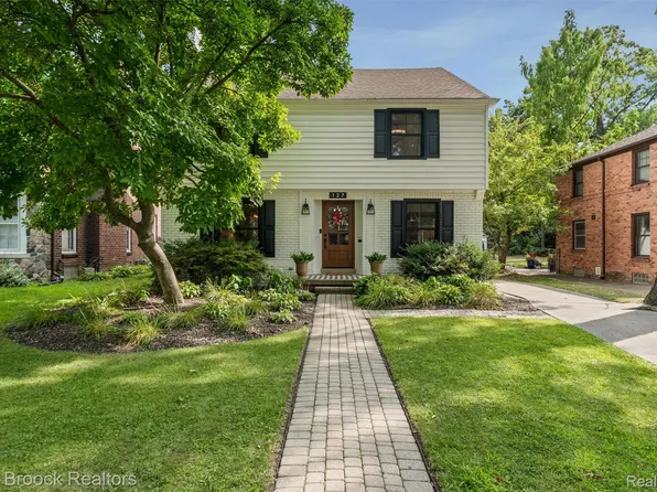 127 Elm Park Ave, Pleasant Ridge, MI 48069