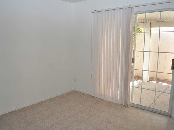 4th image of 7953 Lonette Ave