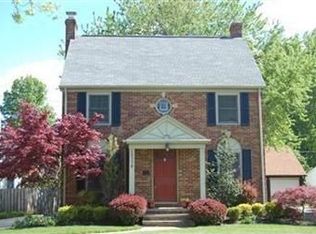 19770 S Sagamore Rd, Fairview Park, OH 44126