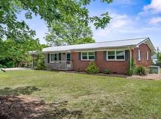 1275 Meadow Rd, Cookeville, TN 38501