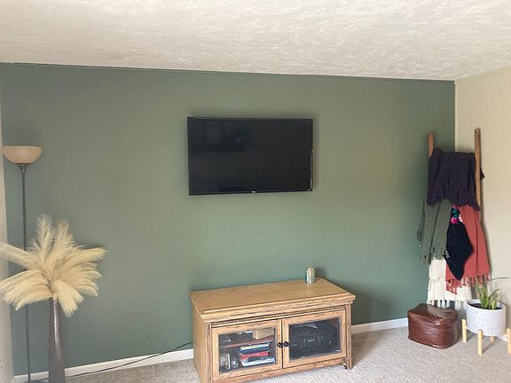 3rd image of 5000 Southwood Cir