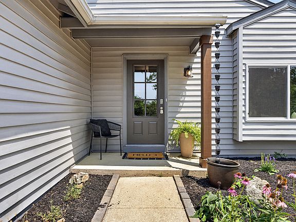2nd image of 340 E Brittany Way