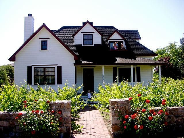 1st image of 1015 Pratt Ave
