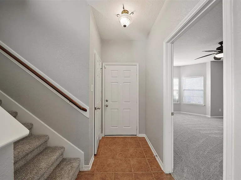 11824 Princess Garden Way — Photo 3