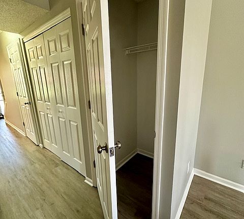 4th image of 712 Pierson Rd #B