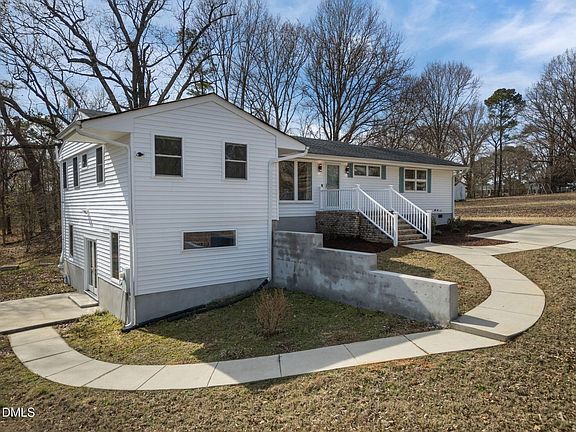 3rd image of 3004 Debnam Farm Ln