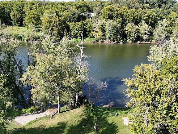 3rd image of LOT 8 Howellsville Rd